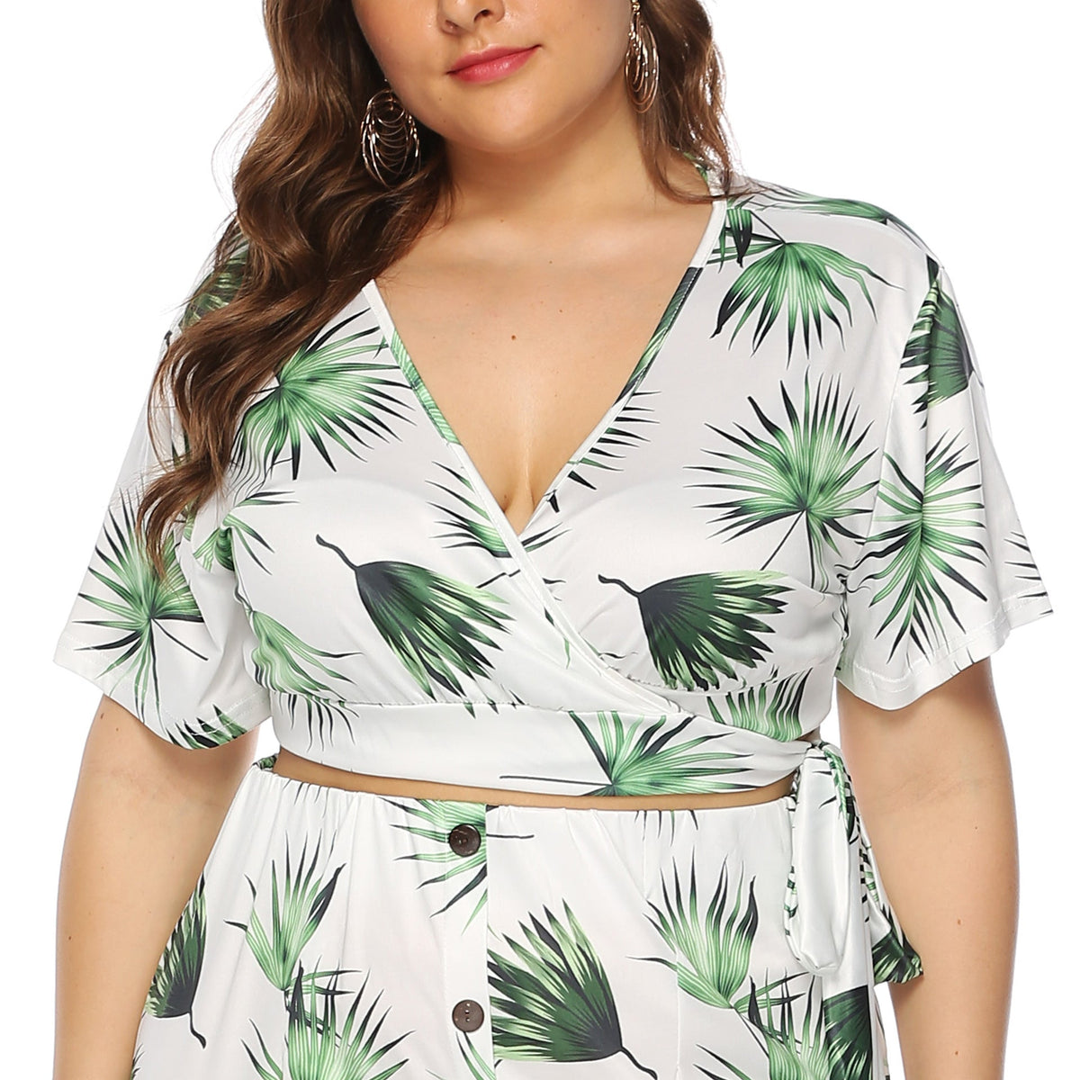 Women's Elegant Summer Outfit with Floral Print and Wrap Detail