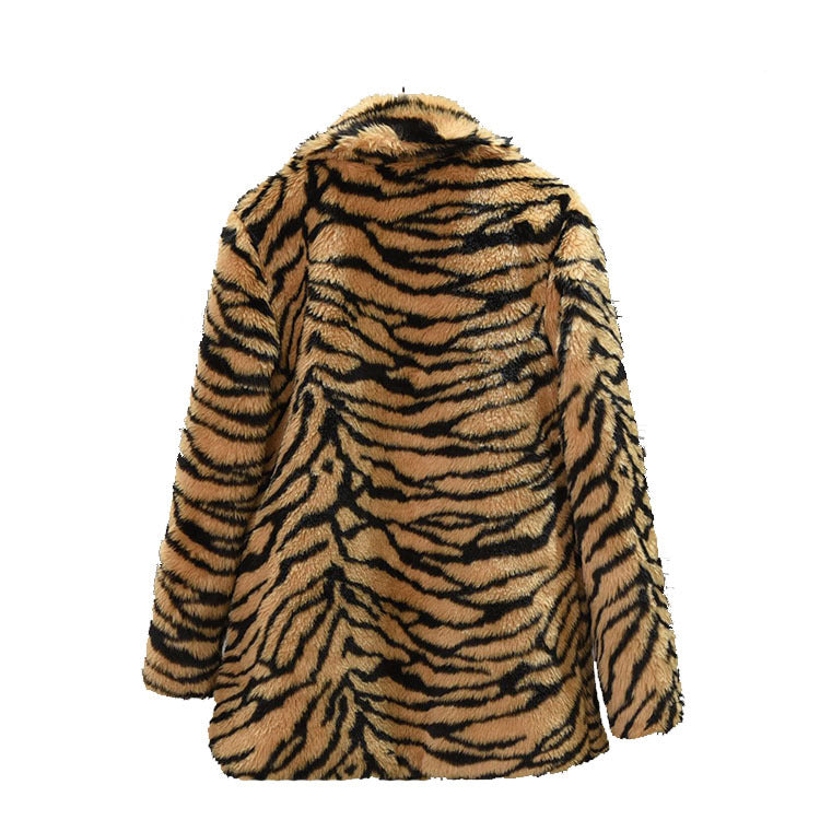 Elegant Faux Fur Coat in Tiger Print