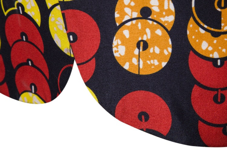 Women's Blazer with Bold Pattern Print and Fitted Cut