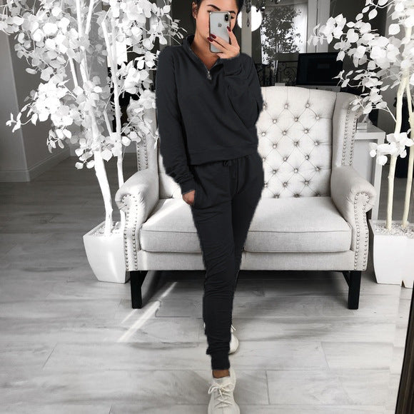 Women's Leisure Suit with Zipper and Elastic Waistband