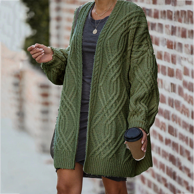 Women's Chunky Knit Cardigan with Elegant Cable Pattern