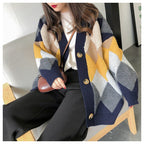Women's Chunky Knit Cardigan with Geometric Pattern and Pockets