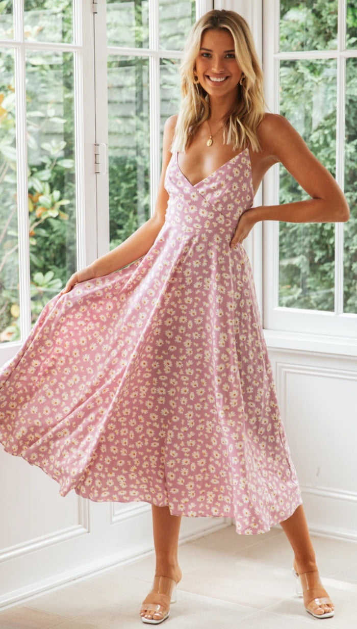 Women's Elegantly Cut Maxi Dress with Floral Pattern and V-Neck