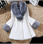 Elegant Faux Fur Coat with Luxurious Collar
