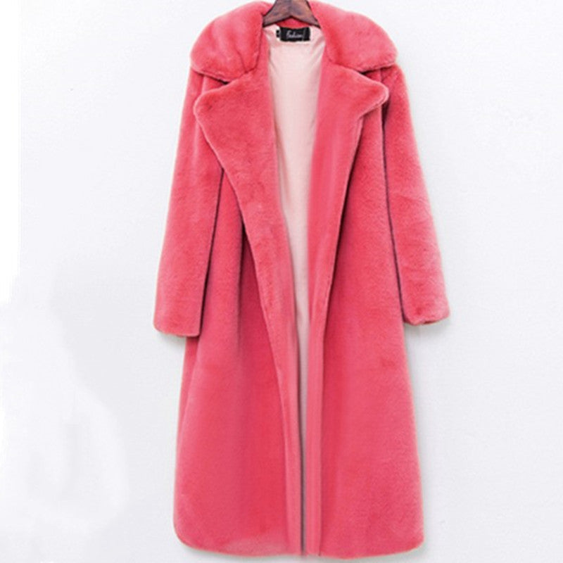 Women's Elegant and Voluminous Faux Fur Coat with Wide Collar