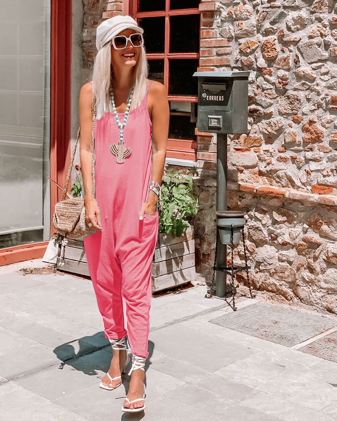 Casual Women's Jumpsuit with Elegant Bodice and Pockets