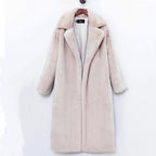 Women's Elegant and Voluminous Faux Fur Coat with Wide Collar