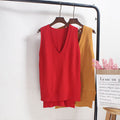 Women's Sleeveless V-Neck Fine Knit Top