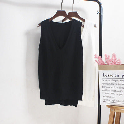 Women's Sleeveless V-Neck Fine Knit Top