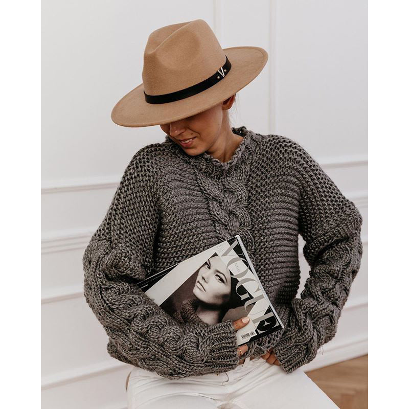 Women's Chunky Knit Sweater with Cable Pattern and Wide Cut