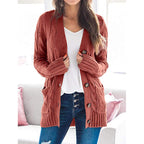 Women's Chunky Knit Cardigan with Cable Knit Pattern and Pockets