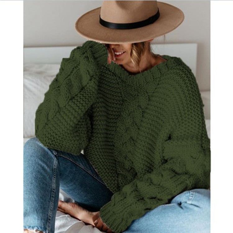 Women's Chunky Knit Sweater with Cable Pattern and Wide Cut