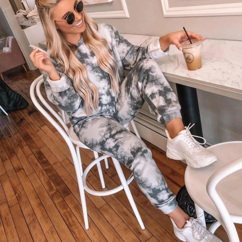 Women's Casual Jogging Suit in Soft Fleece with Tie-Dye Design