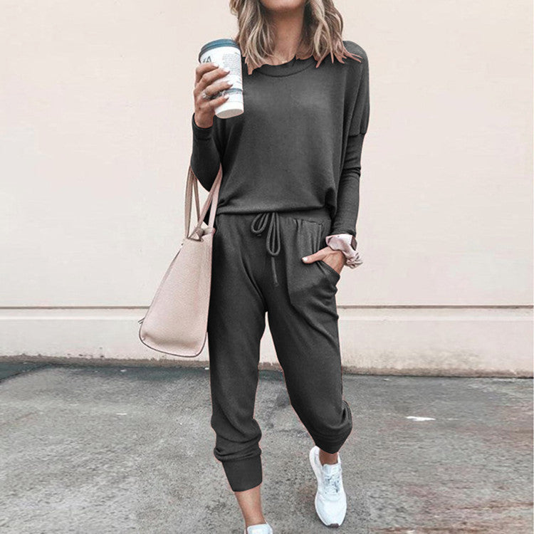 Women's Casual Jogging Suit with Relaxed Fit and Practical Pockets