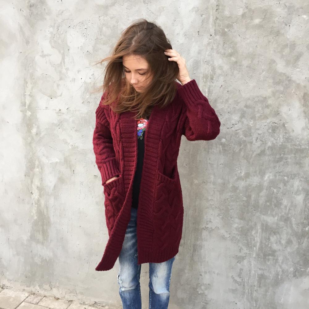 Women's Chunky Knit Cardigan with Deep V-Neck and Practical Pockets