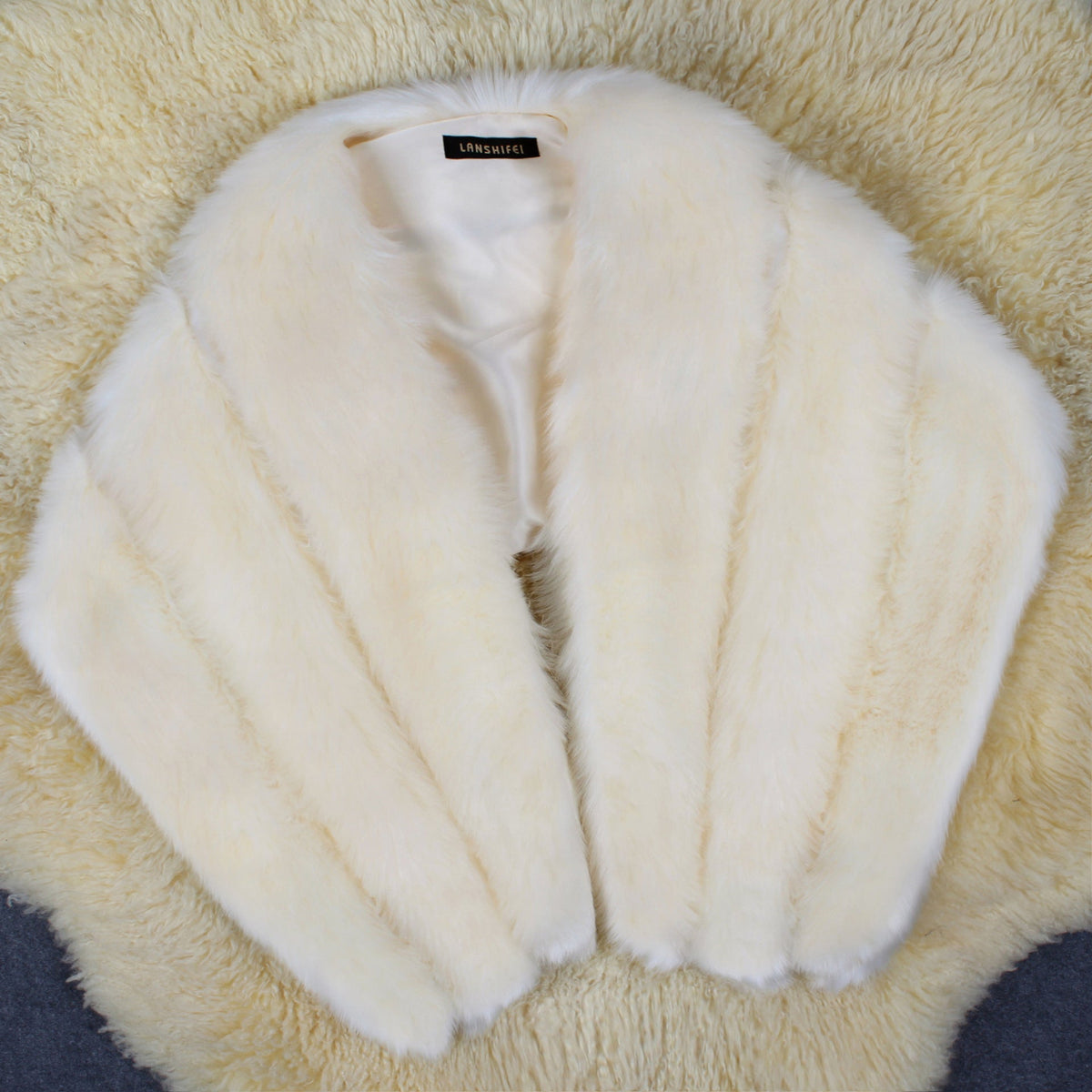 Women's Elegant Faux Fur Cape