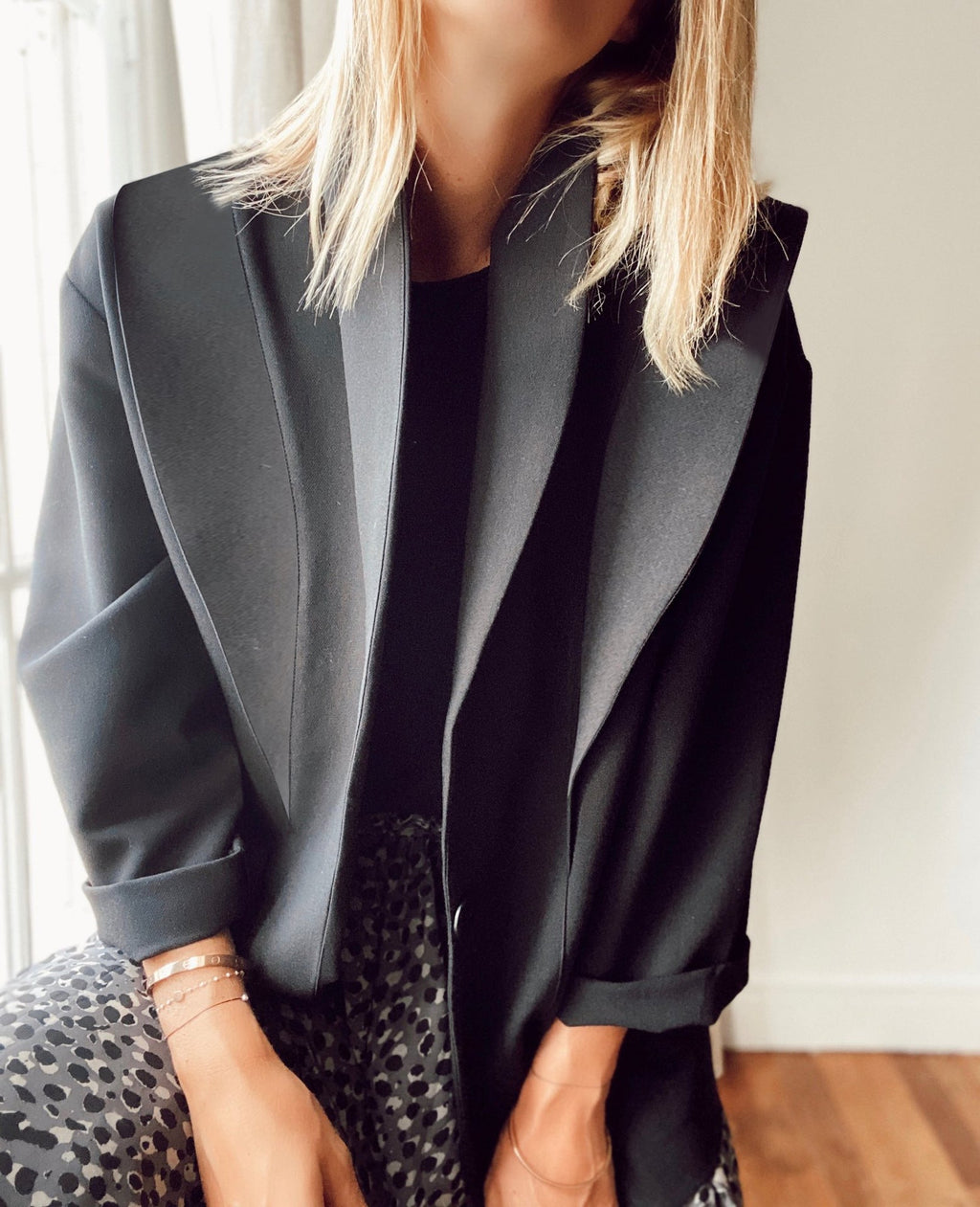 Women's Oversized Blazer with Chic Lapel