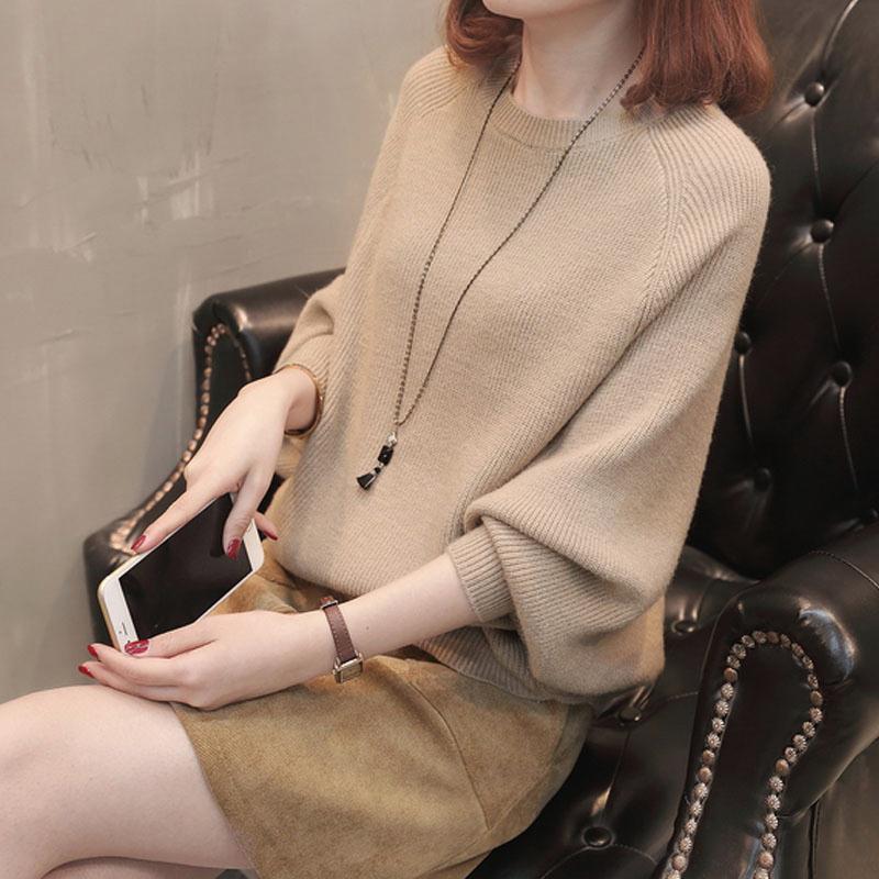 Women's Cozy Knit Pullover with Casual Cut and Wide Sleeves