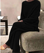 Women's Cozy Knit Suit in Modern Ribbed Design