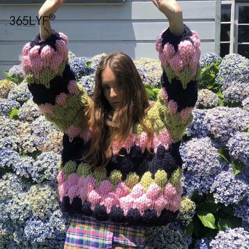 Women's Chunky Knit Sweater with Wave Pattern and Voluminous Sleeves