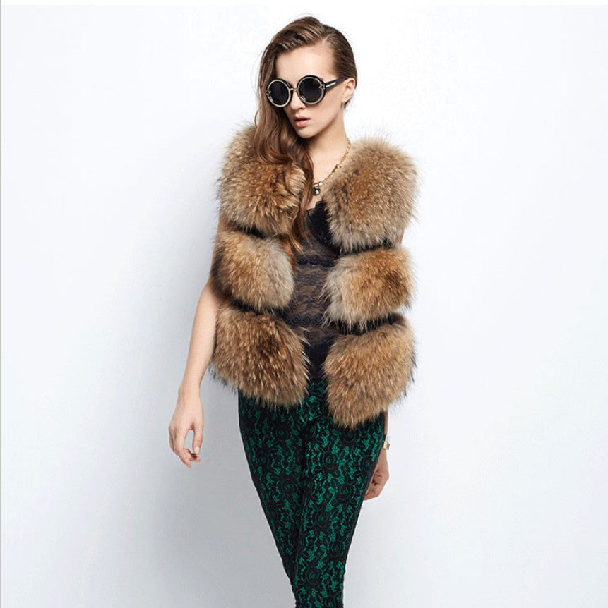 Women's Fine Faux Fur Vest with Fashionable Volume and Luxurious Craftsmanship