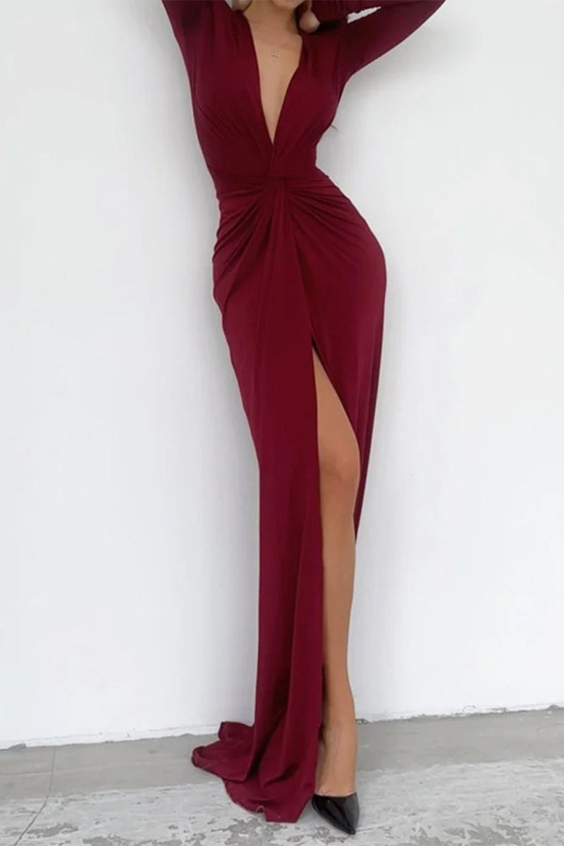 Chloé - Elegant Dress with V-Neck and Pleated Bodice