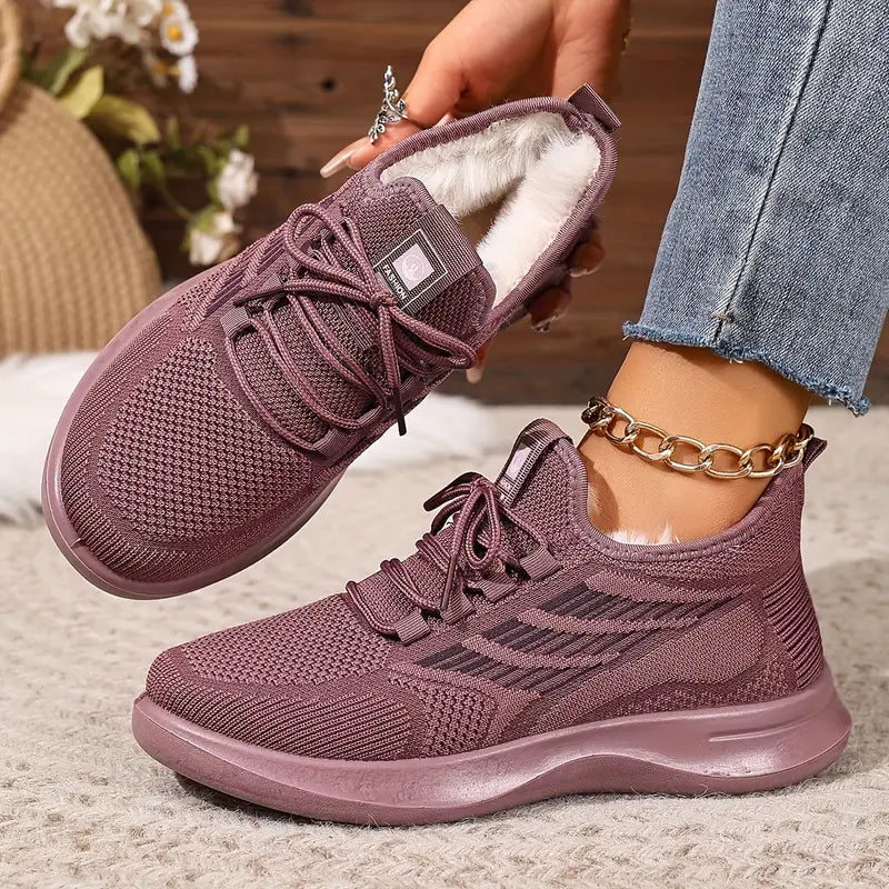 Comfortable Sports Shoes with Soft Sole Material