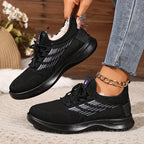 Comfortable Sports Shoes with Soft Sole Material
