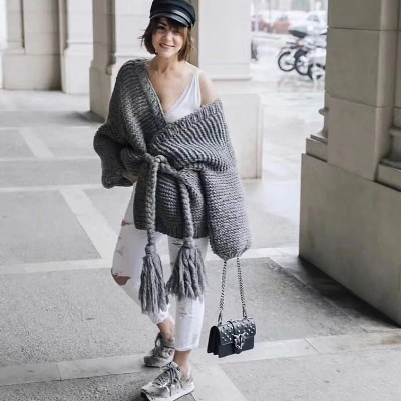Women's Chunky Knit Cardigan with Braided Belt and Voluminous Sleeves