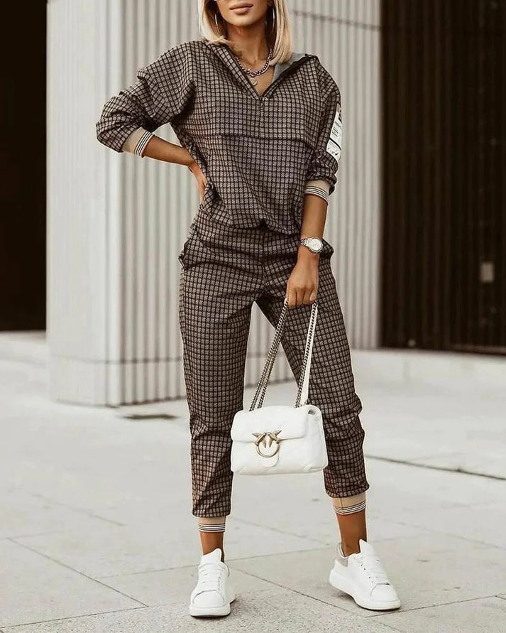Comfortable and Modern Activewear Set for Women