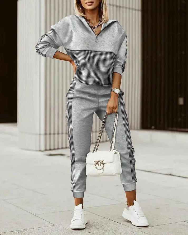 Comfortable and Modern Activewear Set for Women