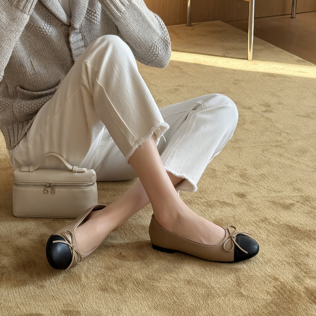 Women's Two-Tone Ballet Flats with Bow