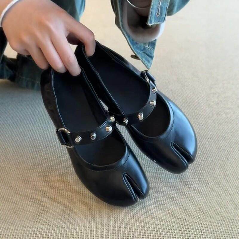 Women's Ballet Flats with Decorative Studs and Comfortable Strap
