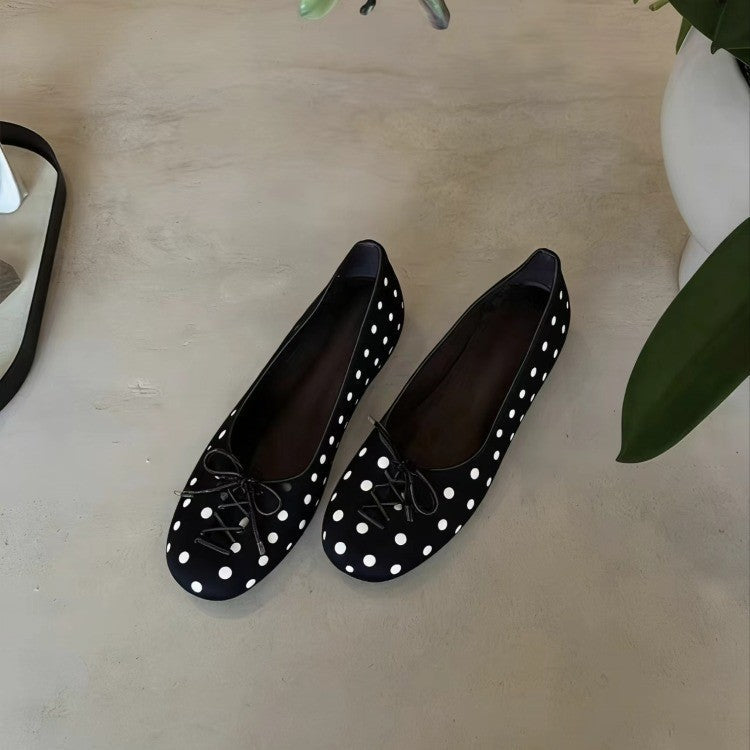 Women's Ballet Flats with Charming Polka Dot Pattern and Dainty Bow Detail
