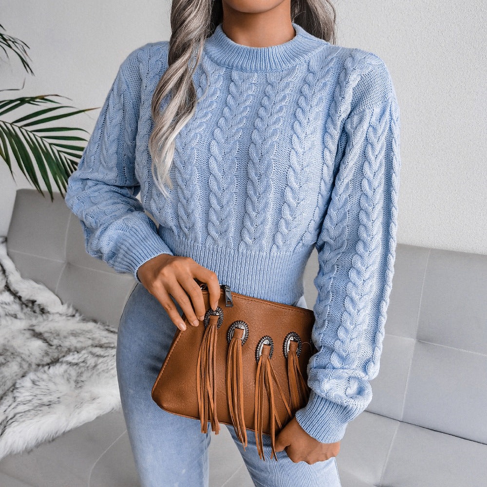 Women's Chunky Knit Sweater with Textured Cable Pattern and Fitted Cut