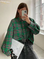 Women's Long-Sleeve Shirt in Casual Plaid