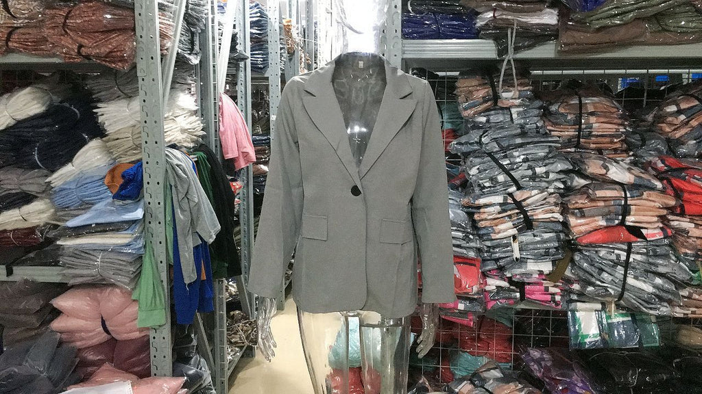 Women's Business Blazer Set with Oversized Silhouette