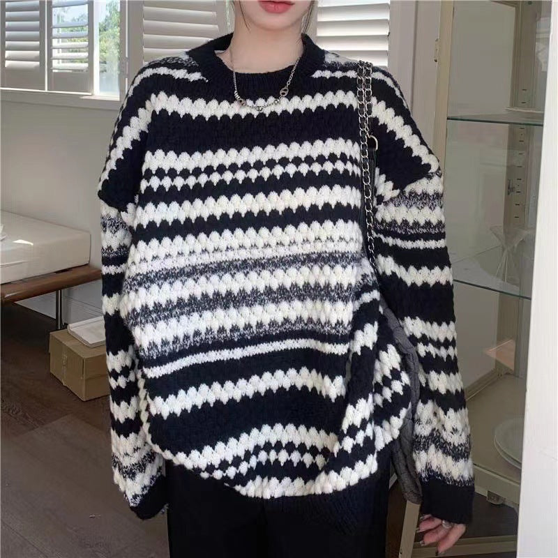 Women's Patterned Knit Sweater with Textured Fabric and Casual Fit