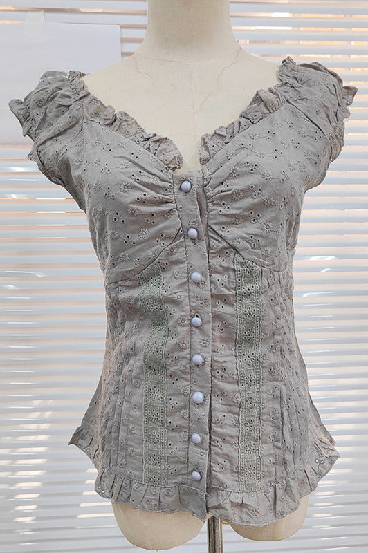 Women's Blouse with Romantic Ruffle Design and Decorative Buttons