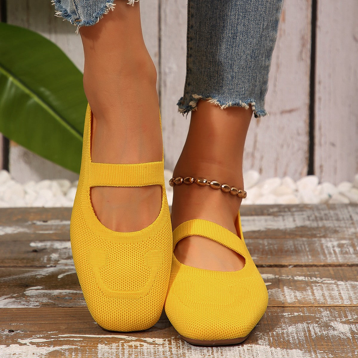 Women's Ballet Flats with Elastic Strap and Comfortable Footbed