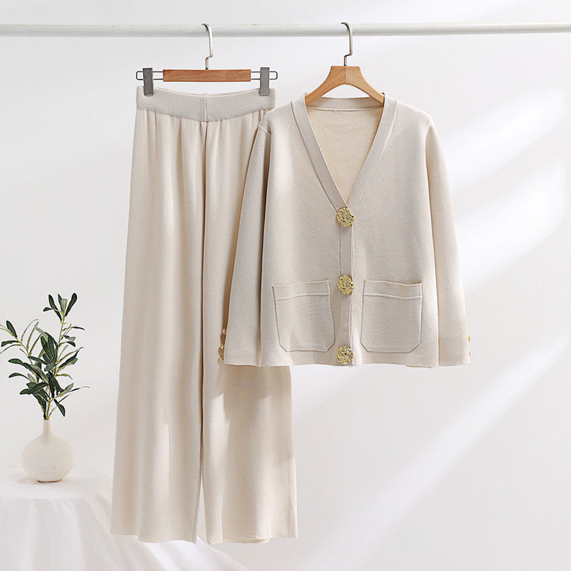 Women's Elegant Knit Loungewear Set with Wide Legs and Decorative Buttons