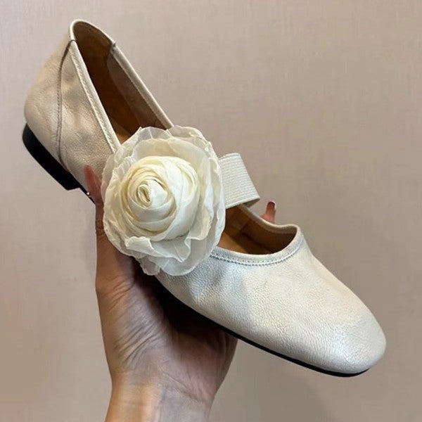 Women's Ballet Flats with Floral Decor and Elastic Strap