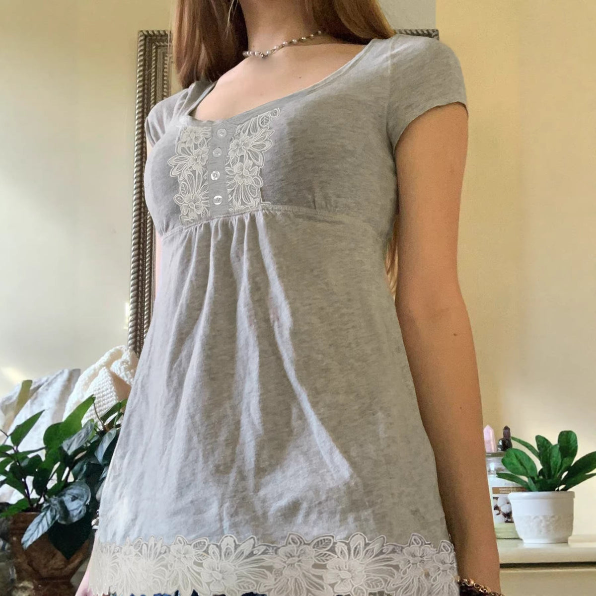 Women's Comfortable Top with V-Neck and Button Details
