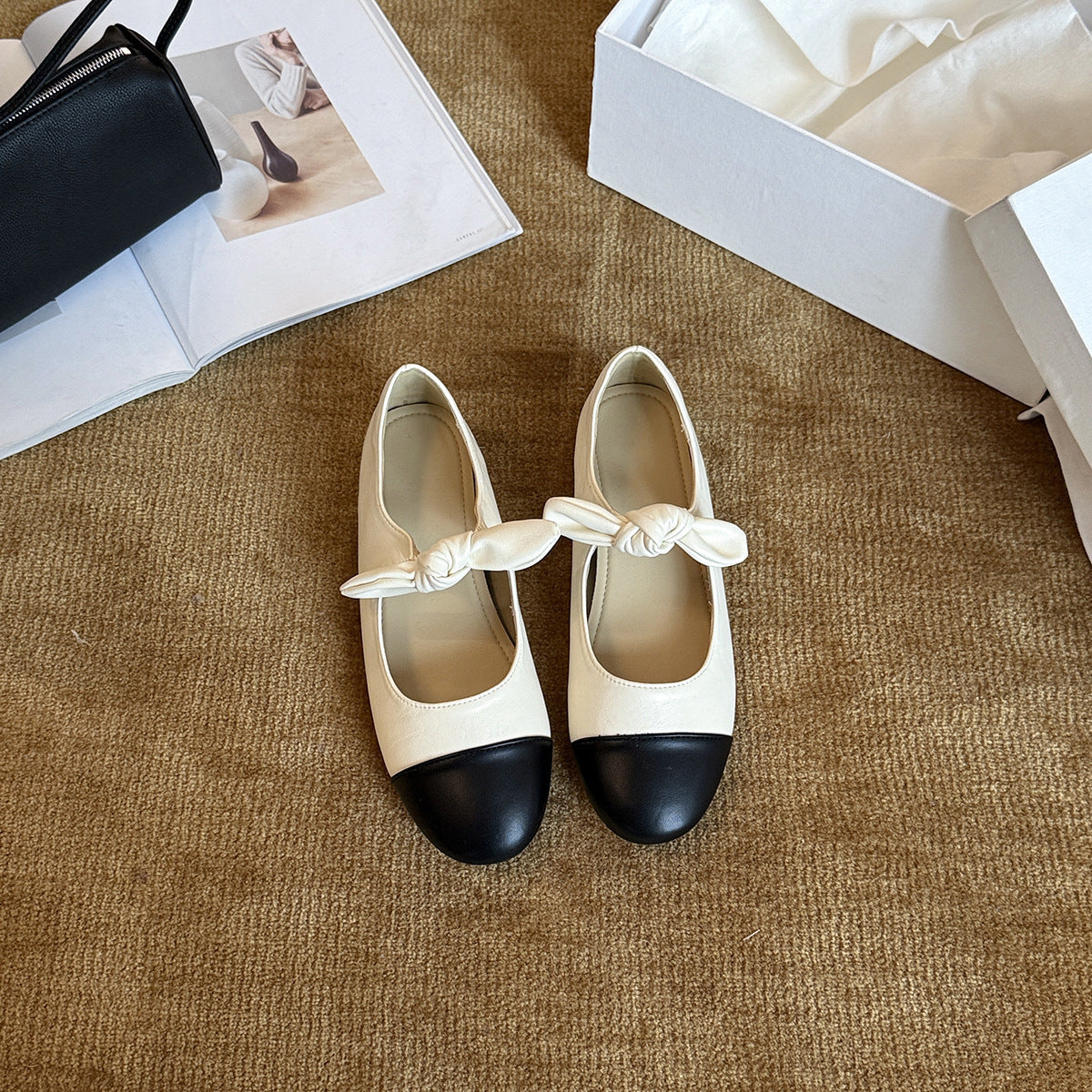 Women's Ballet Flats with Elegant Knot Detail and Premium Leather Surface