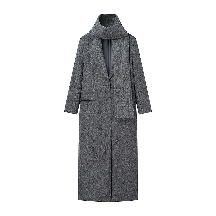 Elegant Winter Coat with High Collar and Practical Pockets