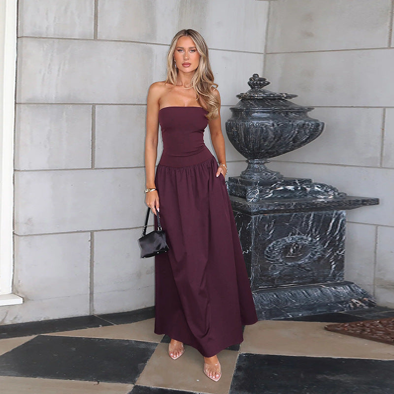 Elegant Bandeau Maxi Dress with Flowing Skirt and Elastic Waistband