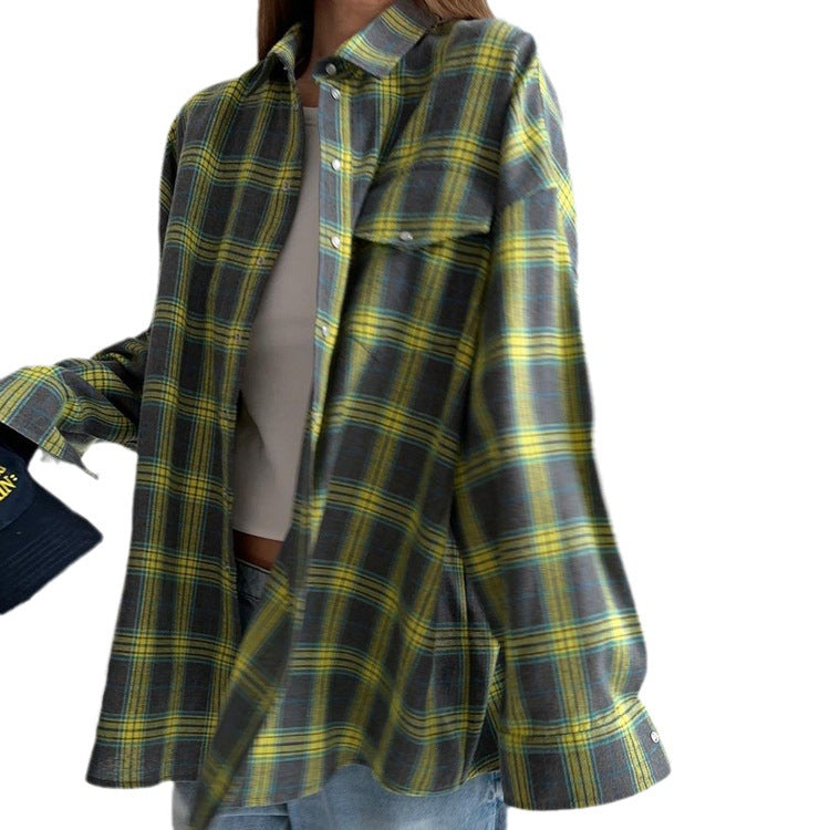 Women's Long-Sleeve Shirt in Casual Plaid