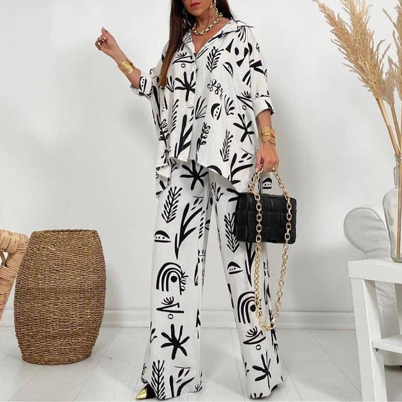 Women's Casual Two-Piece Set with Artistic Pattern