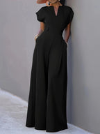 Elegant Jumpsuit with Wide Leg and Practical Pockets