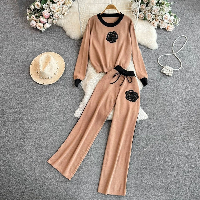 Women's Elegant and Comfortable Leisure Set with Floral Design